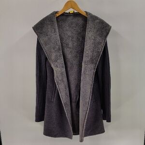 Cabela's Coat Girls Size Medium Gray Wool Blend Hooded Sweater Arms